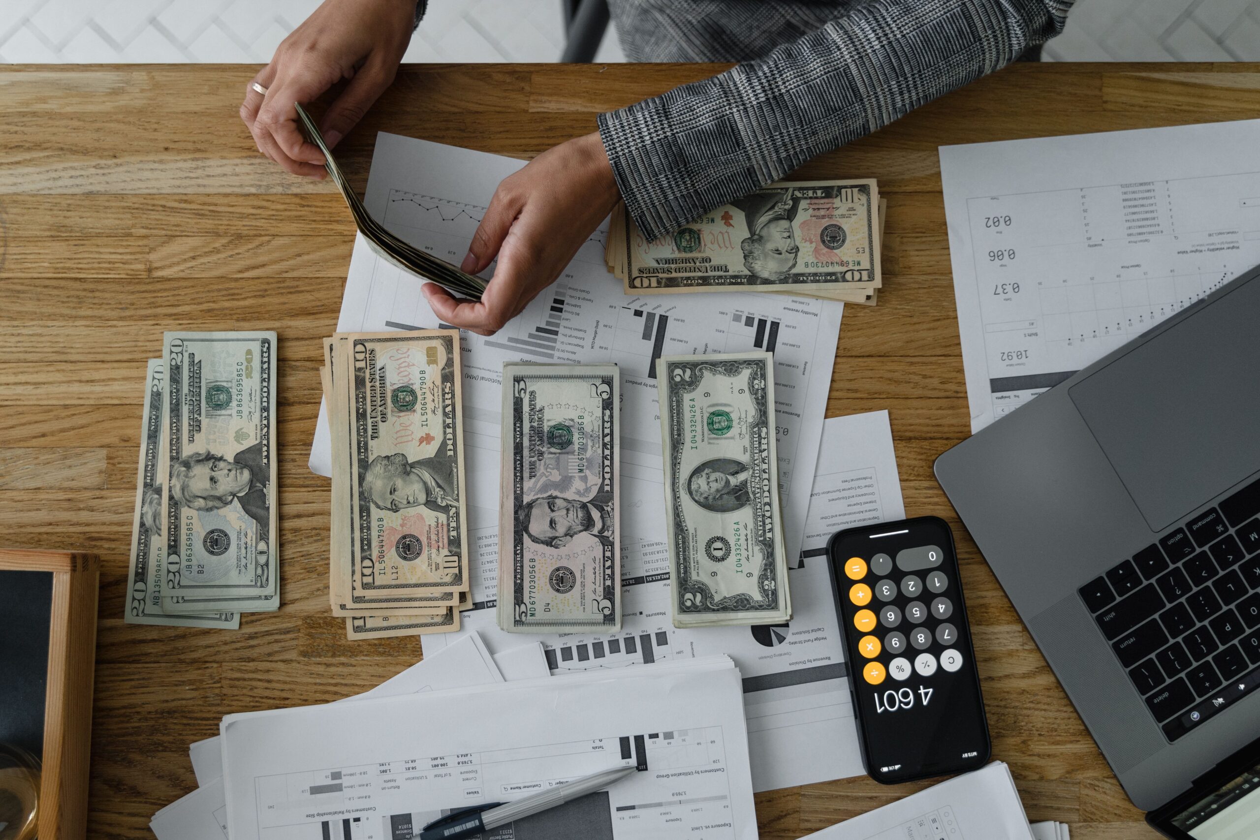 high-income side hustles in 2026